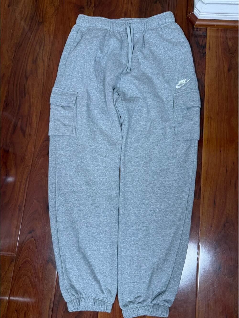 Nike Sportswear Fleece Grey Joggers Cargo Pants 28" Women's M Pocket DQ5196-063 - Picture 2 of 8